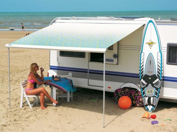 Prostor 600 Sonnenschutz in Weiss mit Blue Waves Muster