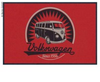 VW Collection Bulli-Türmatte mit Vintage Bus Logo, rot, 75x50cm aus 100% Nylon