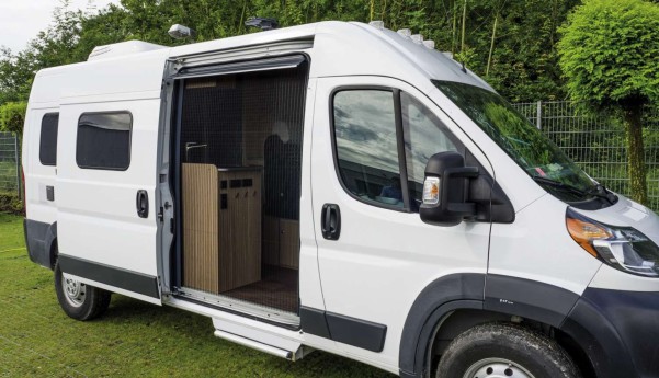 Remis REMIcare Tür-Insektenschutz mit Tischschiene für Fiat Ducato X250 / X290 1435 x 1080 mm