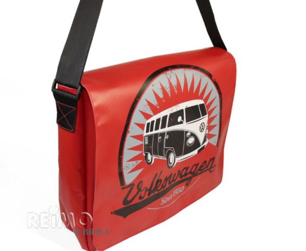 VW Collection Schultertasche Bulli aus LKW-Plane in Rot mit Laptopfach