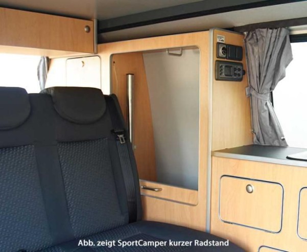 Fertige Möbelzeile mit T5 LR Sportcamper G3 und Apfel-Dekor